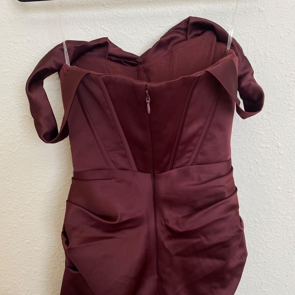 HOUSE OF CB 'Rhoda' Raisin Off Shoulder Corset Dress wine NWOT size M - Picture 11 of 14